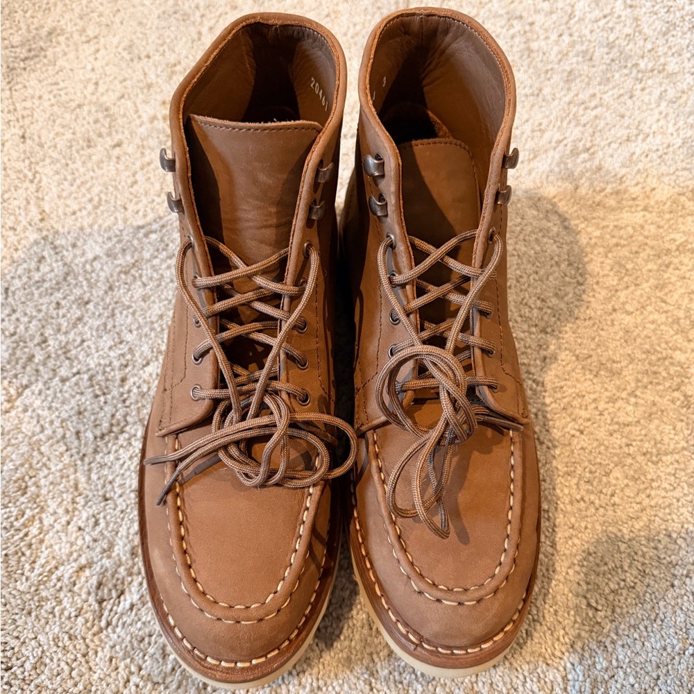 The Diplomat Boot